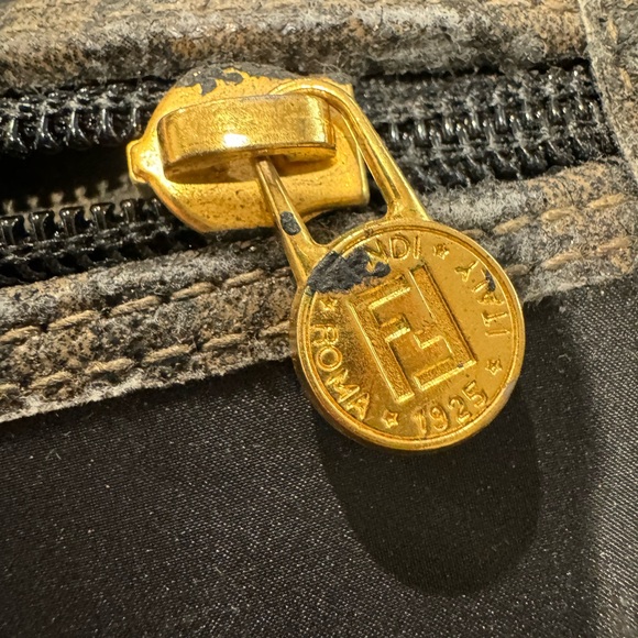 Authentic Fendi pouch - Picture 10 of 12